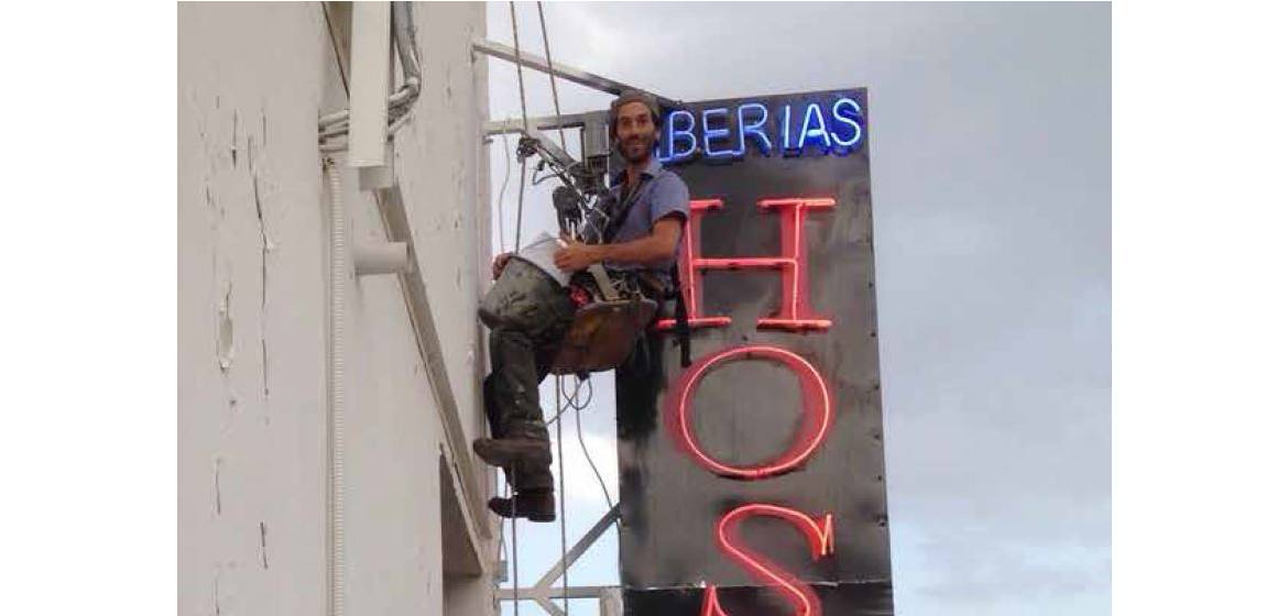 עד שיגיעו הצרפוקאים