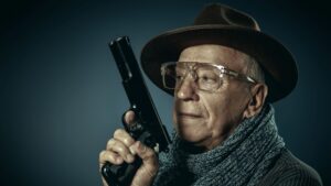 אקדח שמופיע במערכה הראשונה